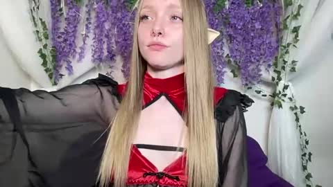 Snapshot of xxloveanastasia chatting on 02/19/26, 04:14 LoveAnastasia online show from 02/19/26, 04:14