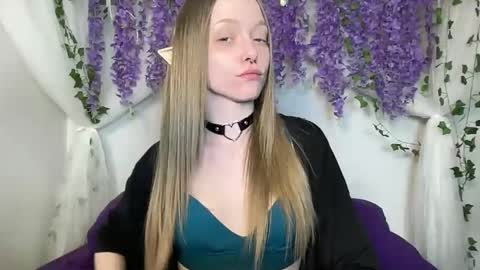 Snapshot of xxloveanastasia chatting on 03/25/26, 03:40 LoveAnastasia online show from 03/25/26, 03:40