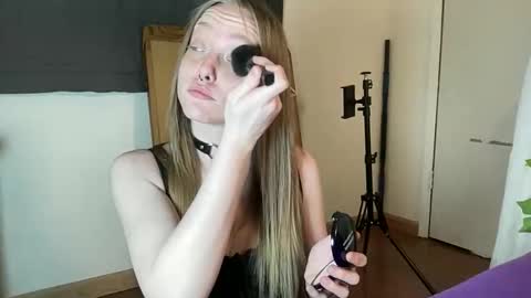 Snapshot of xxloveanastasia chatting on 04/07/26, 03:23 LoveAnastasia online show from 04/07/26, 03:23