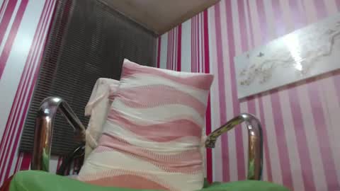 Snapshot of xxrowenatastycockforyouxx chatting on 02/13/25, 09:51 xxrowenatastycockforyouxx online show from 02/13/25, 09:51