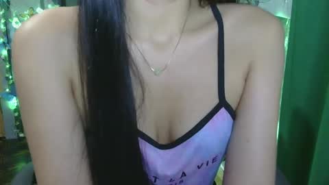 Snapshot of xxsexyass chatting on 01/05/25, 08:21 Kelsey online show from 01/05/25, 08:21