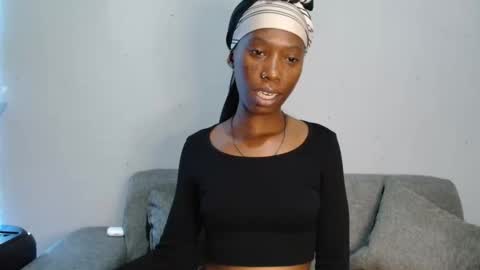 xxsexytalia28 online show from 10/15/25, 04:18