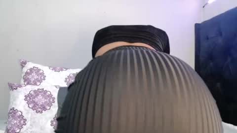 xxsexytalia28 online show from 10/30/25, 07:14