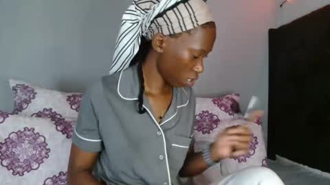 xxsexytalia28 online show from 01/17/26, 10:53