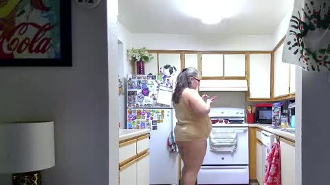 Strawberry Jane online show from 12/14/25, 09:30