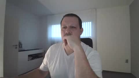 Eddi online show from 12/17/24, 07:29