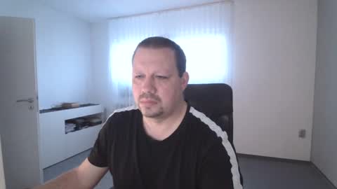 Eddi online show from 12/19/24, 08:23