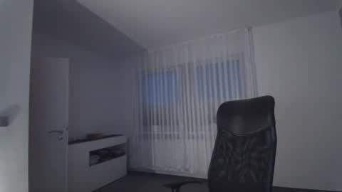 Eddi online show from 12/20/24, 06:50