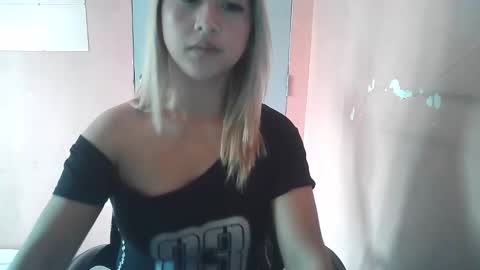 Snapshot of xxsugarpopxx chatting on 12/05/25, 02:31 xxsugarpopxx online show from 12/05/25, 02:31