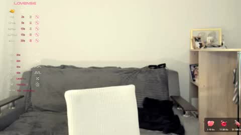 Snapshot of xxviktoryqueenxx chatting on 10/28/25, 01:20 Vi online show from 10/28/25, 01:20