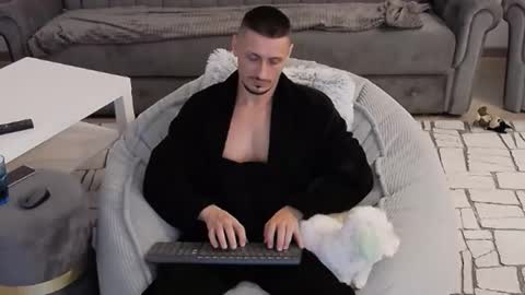 Snapshot of xxx_alejandro chatting on 10/02/25, 08:05 xxx_alejandro online show from 10/02/25, 08:05