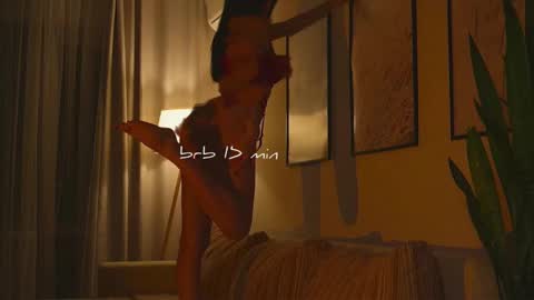 Molly online show from 01/06/26, 01:59