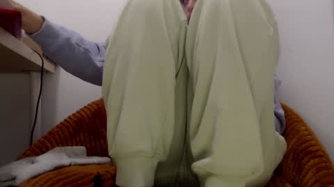 Snapshot of xxxbellalola chatting on 01/16/25, 06:37 Lola online show from 01/16/25, 06:37