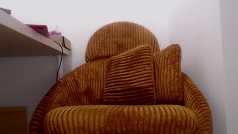 Snapshot of xxxbellalola chatting on 02/18/25, 01:44 Lola online show from 02/18/25, 01:44