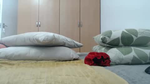 Snapshot of xxxbustybabe27x chatting on 02/11/25, 12:05 Ayanda online show from 02/11/25, 12:05