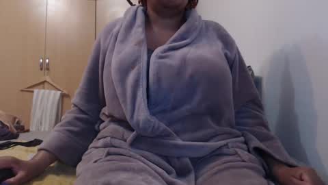 Snapshot of xxxbustybabe27x chatting on 03/02/25, 08:07 Ayanda online show from 03/02/25, 08:07