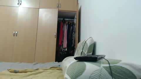 Snapshot of xxxbustybabe27x chatting on 03/08/25, 08:25 Ayanda online show from 03/08/25, 08:25