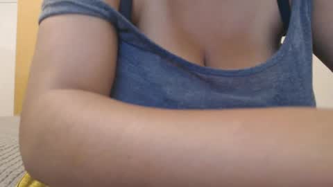 Snapshot of xxxbustybabe27x chatting on 03/09/25, 09:36 Ayanda online show from 03/09/25, 09:36