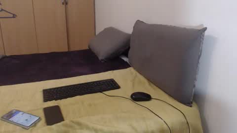 Snapshot of xxxbustybabe27x chatting on 10/04/25, 02:04 Ayanda online show from 10/04/25, 02:04