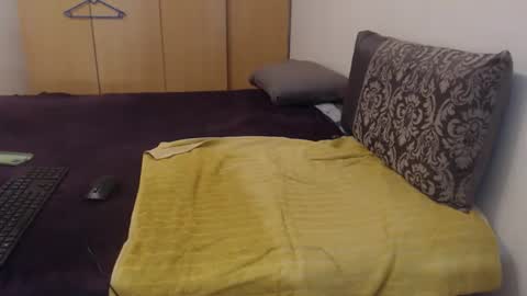 Snapshot of xxxbustybabe27x chatting on 10/06/25, 03:53 Ayanda online show from 10/06/25, 03:53