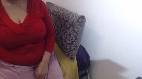 Snapshot of xxxbustybabe27x chatting on 11/18/25, 11:47 Ayanda online show from 11/18/25, 11:47