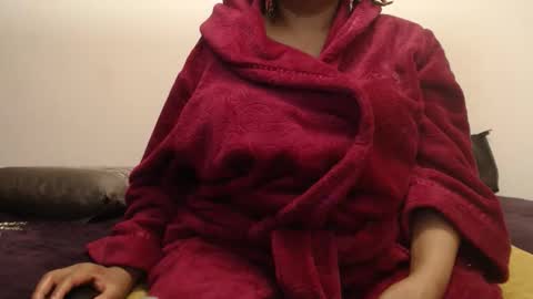 Snapshot of xxxbustybabe27x chatting on 12/01/25, 11:32 Ayanda online show from 12/01/25, 11:32