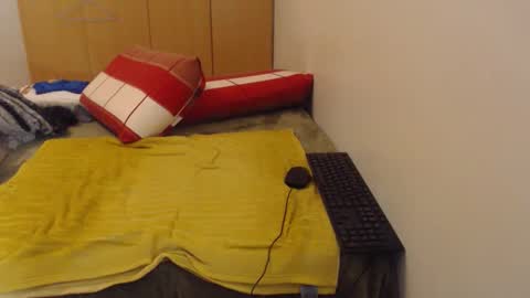 Snapshot of xxxbustybabe27x chatting on 04/21/26, 03:17 Ayanda online show from 04/21/26, 03:17