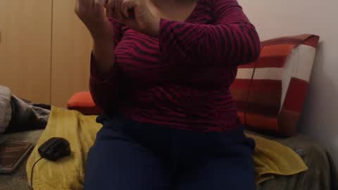Snapshot of xxxbustybabe27x chatting on 04/29/26, 11:14 Ayanda online show from 04/29/26, 11:14
