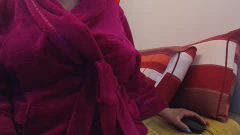 Snapshot of xxxbustybabe27x chatting on 05/02/26, 06:02 Ayanda online show from 05/02/26, 06:02