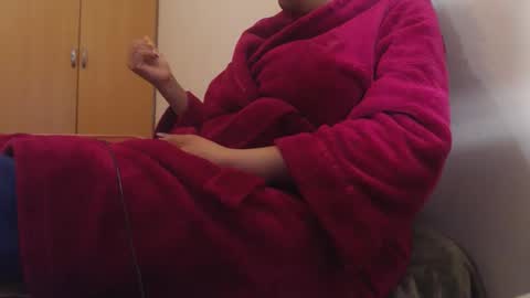 Snapshot of xxxbustybabe27x chatting on 05/07/26, 06:46 Ayanda online show from 05/07/26, 06:46