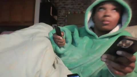 Snapshot of xxxdanidoomsdayxxx chatting on 03/12/25, 05:02 Danielle online show from 03/12/25, 05:02