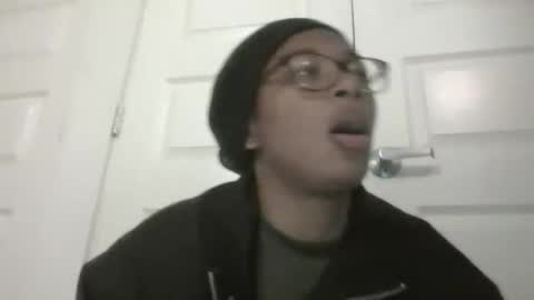 Snapshot of xxxdanidoomsdayxxx chatting on 11/28/25, 05:10 Danielle online show from 11/28/25, 05:10