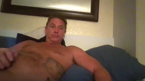 Snapshot of xxxelentdick chatting on 04/13/26, 09:15 deeeeznutz online show from 04/13/26, 09:15