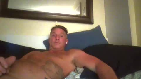 Snapshot of xxxelentdick chatting on 04/21/26, 06:31 deeeeznutz online show from 04/21/26, 06:31