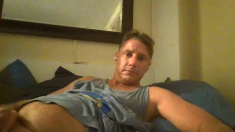 Snapshot of xxxelentdick chatting on 07/13/26, 10:29 deeeeznutz online show from 07/13/26, 10:29
