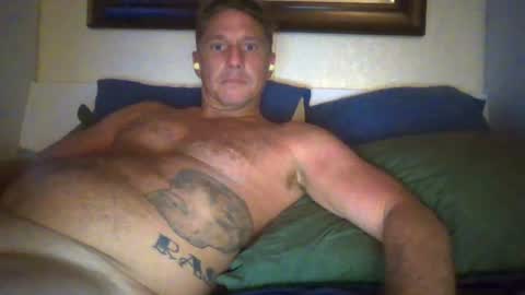 Snapshot of xxxelentdick chatting on 07/23/26, 06:22 deeeeznutz online show from 07/23/26, 06:22