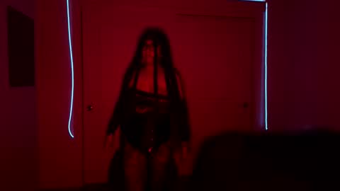 Snapshot of xxxenmascaradosxxx chatting on 04/18/26, 07:01 Parejahot69 online show from 04/18/26, 07:01