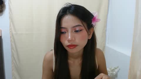 Snapshot of xxxforyouonlyxxx chatting on 09/26/25, 12:20 inday pinay online show from 09/26/25, 12:20