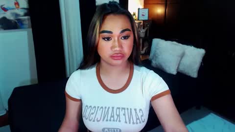 Snapshot of xxxgiganticoliviacummerxxx chatting on 12/06/24, 08:51 OLIVIA online show from 12/06/24, 08:51