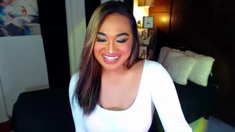 Snapshot of xxxgiganticoliviacummerxxx chatting on 12/08/24, 02:28 OLIVIA online show from 12/08/24, 02:28