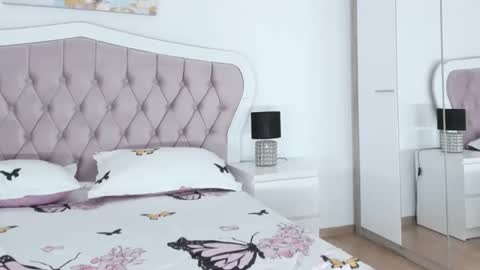 Elvira online show from 02/07/26, 07:45