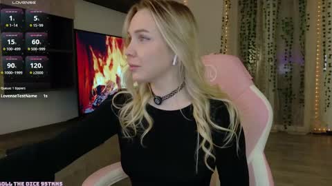 Snapshot of xxxhoneyxx chatting on 04/08/26, 12:10 Onlyfanz online show from 04/08/26, 12:10