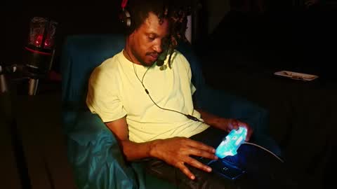 Snapshot of xxxjrstrokesxxx chatting on 04/05/26, 12:30 xxxjrstrokesxxx online show from 04/05/26, 12:30