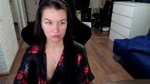 Snapshot of xxxkleoxxx chatting on 03/05/25, 10:32 Alisa online show from 03/05/25, 10:32