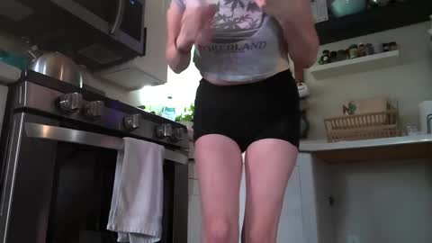 Snapshot of xxxlolalovexxx chatting on 10/10/25, 06:29 Lola online show from 10/10/25, 06:29