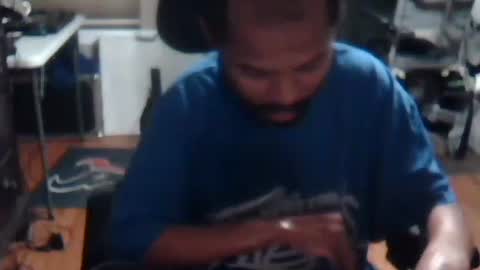 Snapshot of xxxonwheelz chatting on 11/30/25, 12:58 xxxonwheelz online show from 11/30/25, 12:58