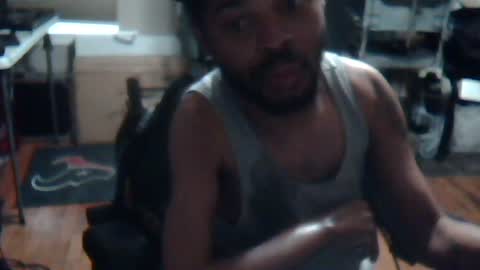 Snapshot of xxxonwheelz chatting on 06/14/26, 11:29 xxxonwheelz online show from 06/14/26, 11:29