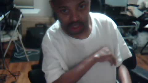 Snapshot of xxxonwheelz chatting on 06/26/26, 05:12 xxxonwheelz online show from 06/26/26, 05:12