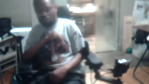 Snapshot of xxxonwheelz chatting on 07/11/26, 11:39 xxxonwheelz online show from 07/11/26, 11:39
