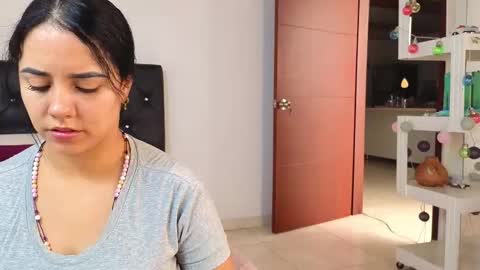 xxxtatianabustyxxx online show from 12/17/25, 04:57